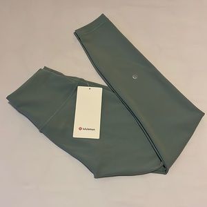 Lululemon Wunder Train High Rise Tight 25”